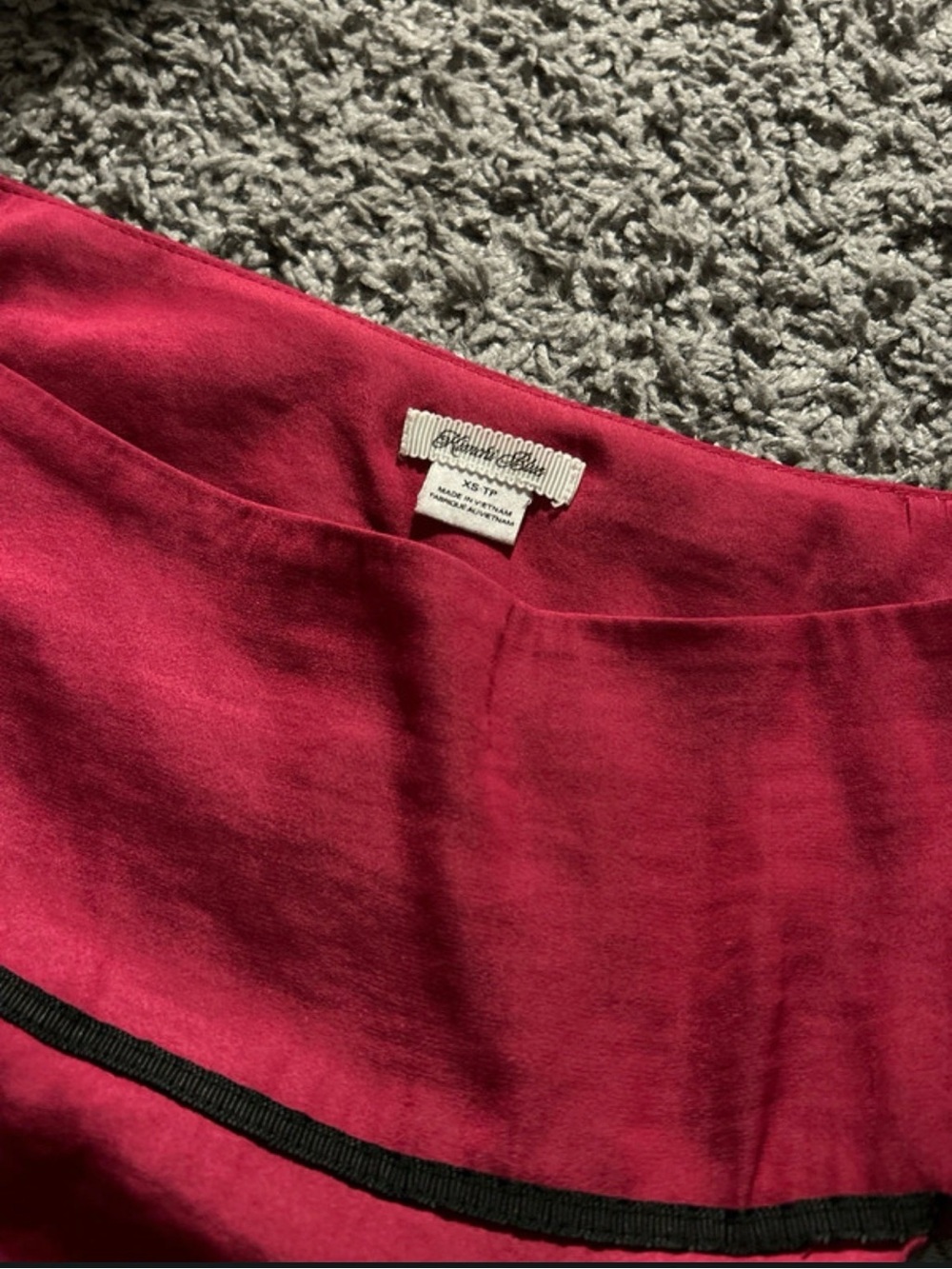 Kimchi Blue raspberry-red layered ruffle mini skirt with waist tie - Picture 3 of 3